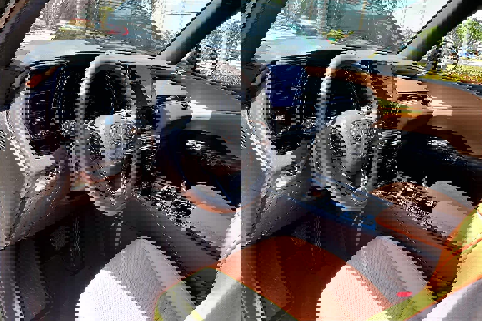 Used 2025 Lexus RX 350 FWD w/ Technology Package image 18