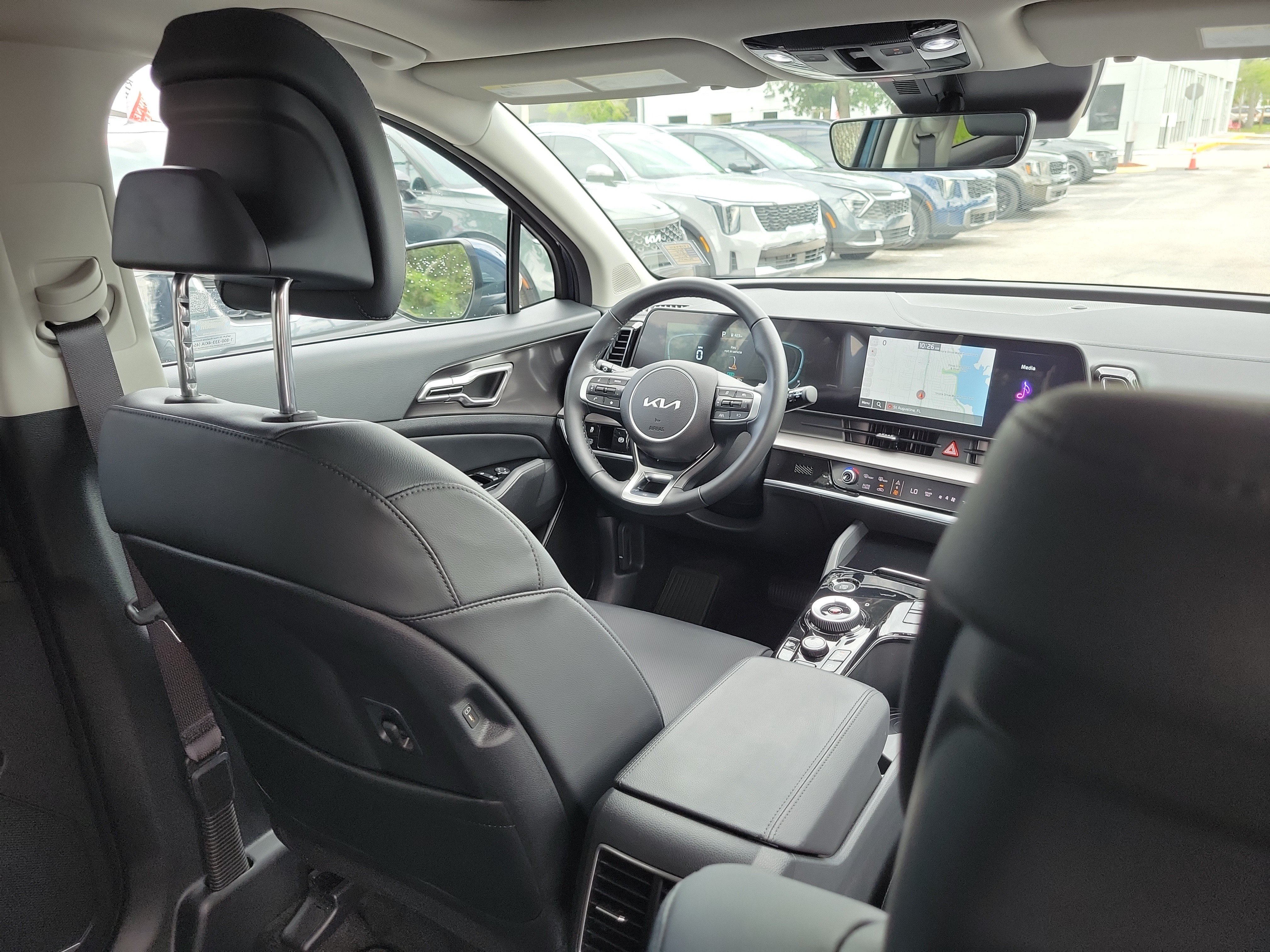 Certified 2025 Kia Sportage EX w/ EX Premium Package AWD/4WD image 11