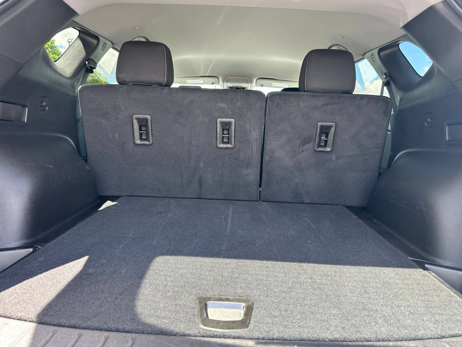 Used 2025 Chevrolet Blazer LT FWD image 25