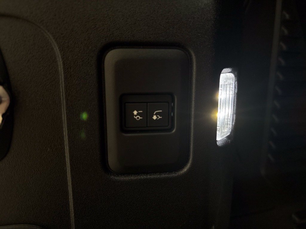 New 2026 Land Rover Defender 90 X-Dynamic SE AWD/4WD image 51