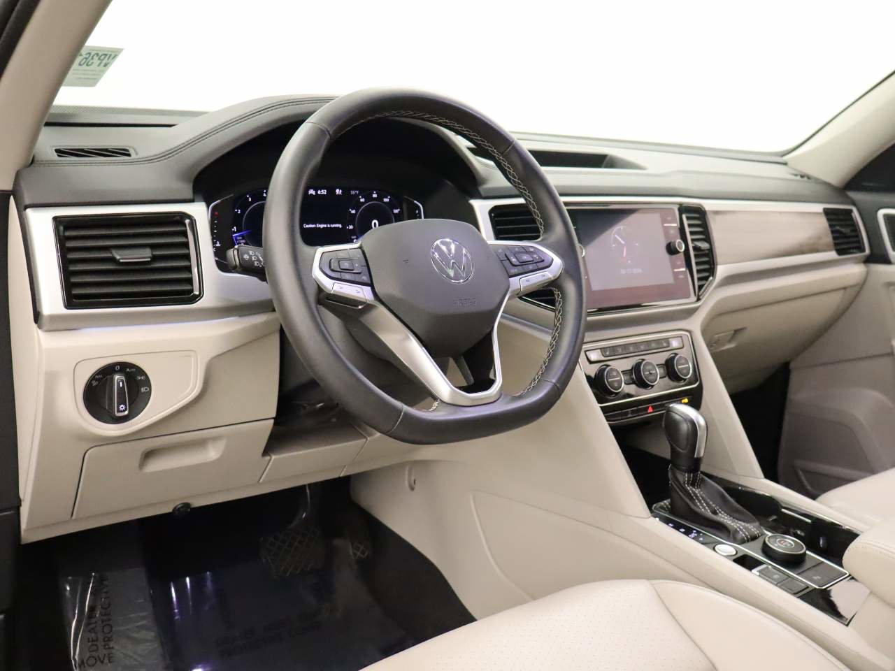 Used 2022 Volkswagen Atlas SEL image 14