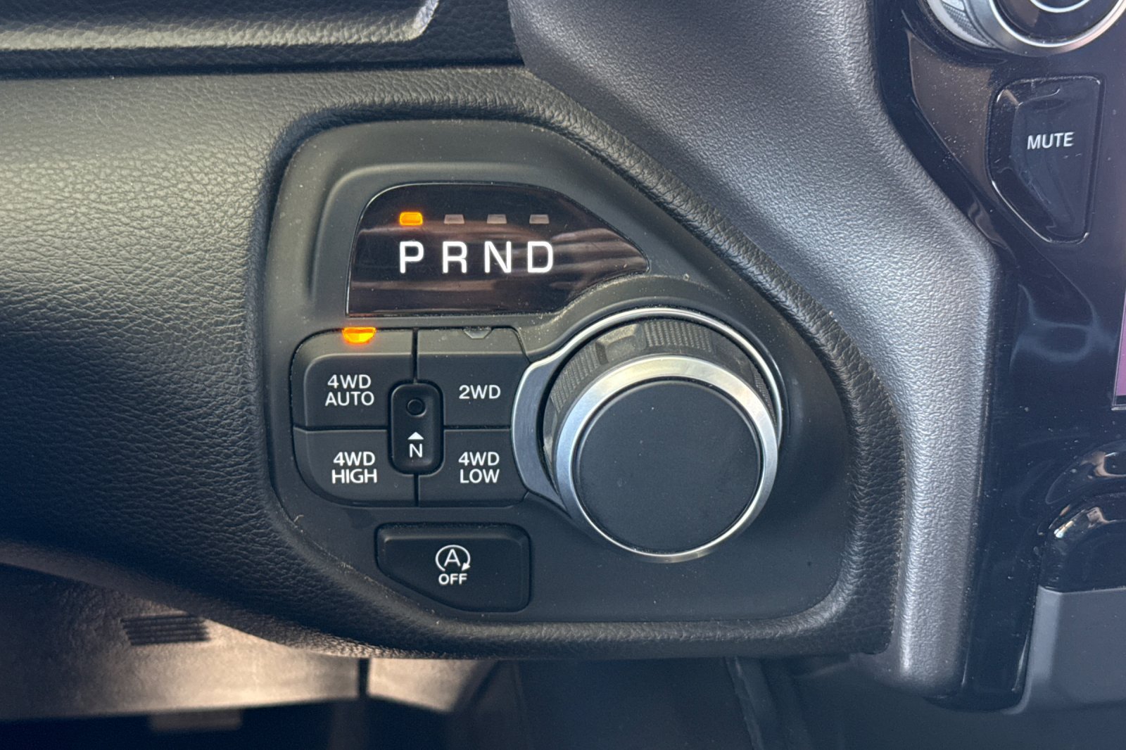 Used 2025 RAM 1500 Big Horn AWD/4WD image 33