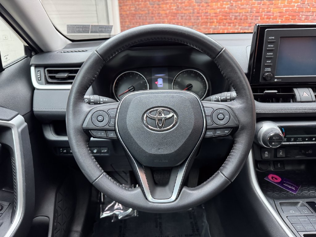 Used 2020 Toyota RAV4 XLE w/ Convenience Package AWD/4WD image 16