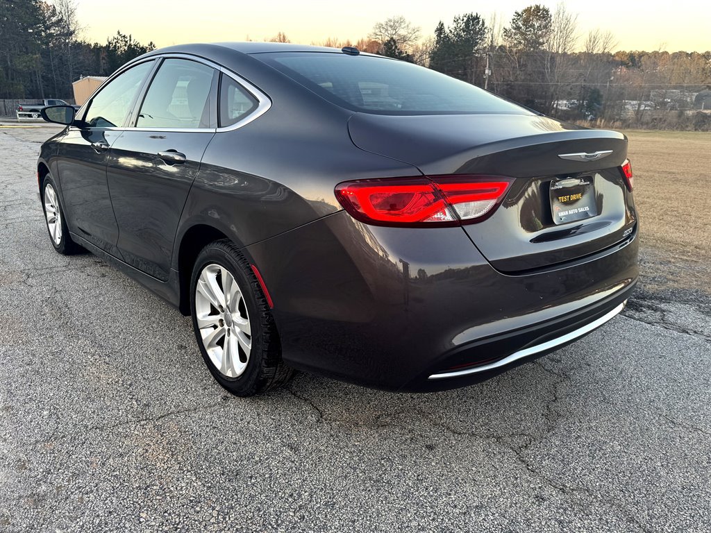 Used 2015 Chrysler 200 Limited w/ Convenience Group FWD image 9