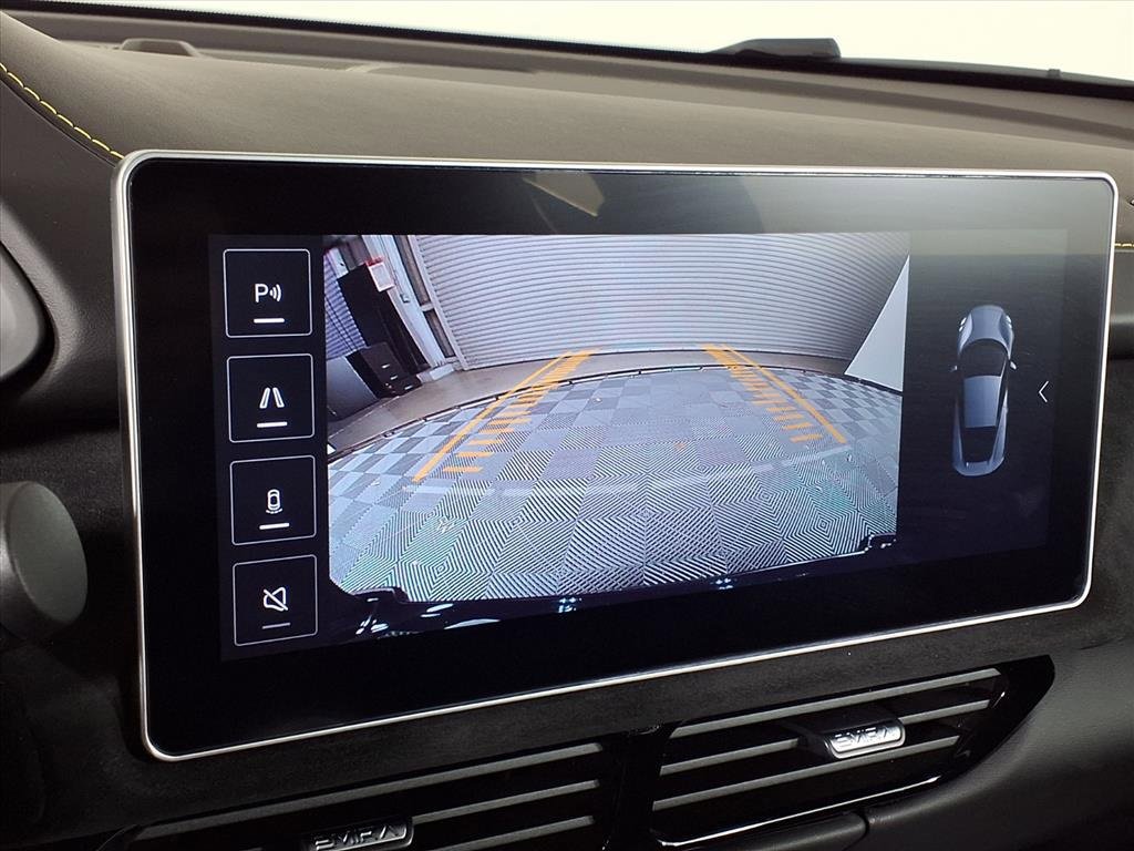 Used 2025 Lotus Emira image 15