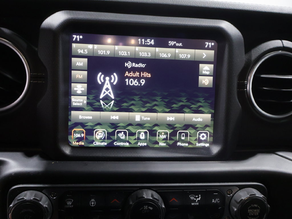 Certified 2020 Jeep Gladiator Overland AWD/4WD image 22