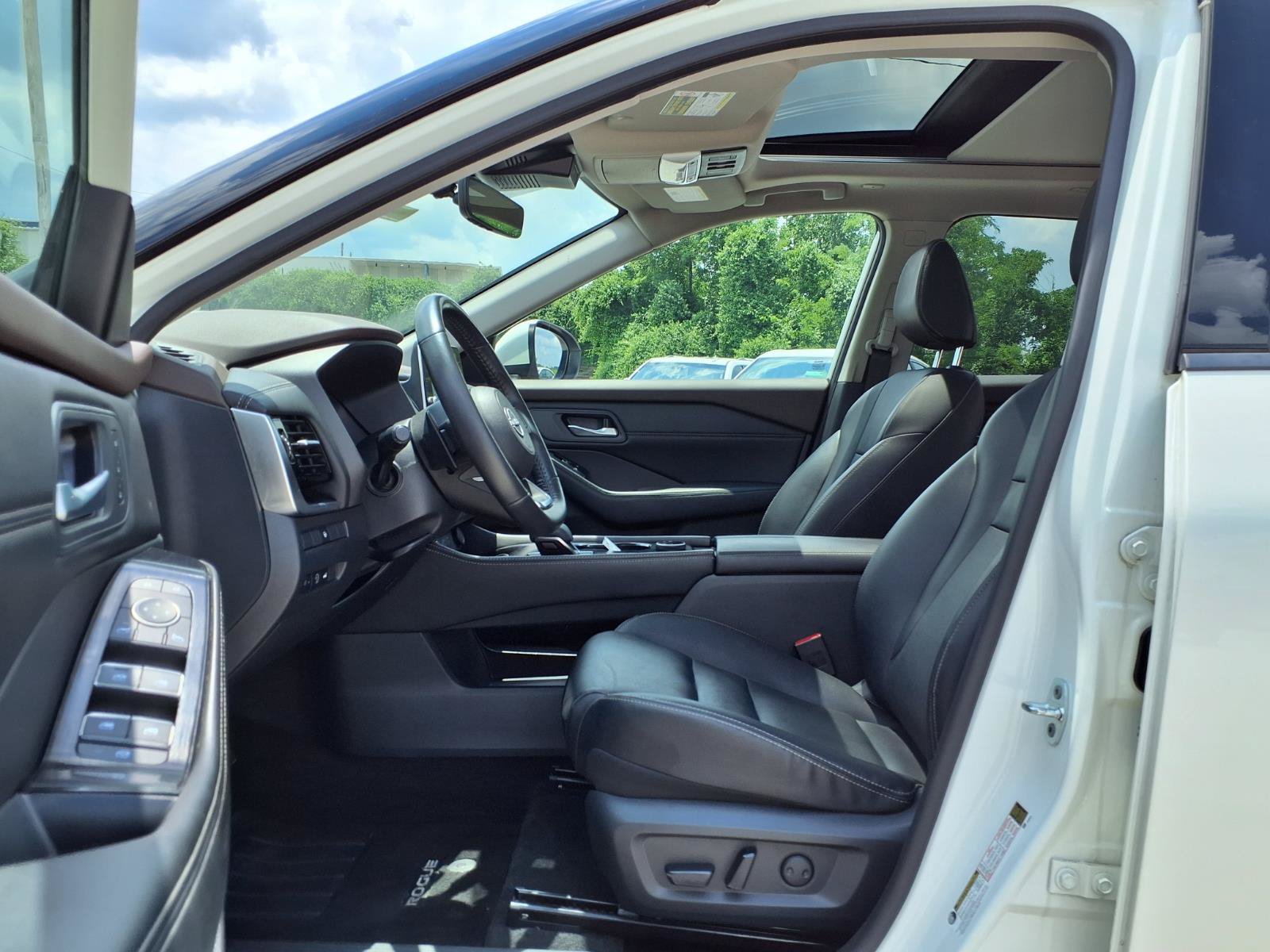 Used 2023 Nissan Rogue SL AWD/4WD image 24