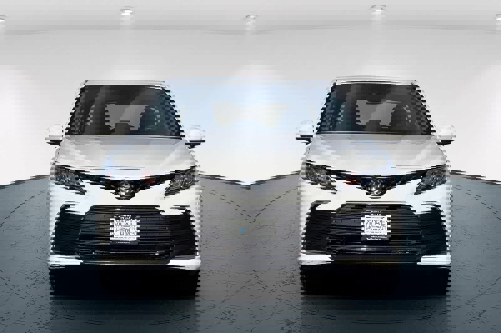 Used 2024 Toyota Camry LE AWD/4WD image 10