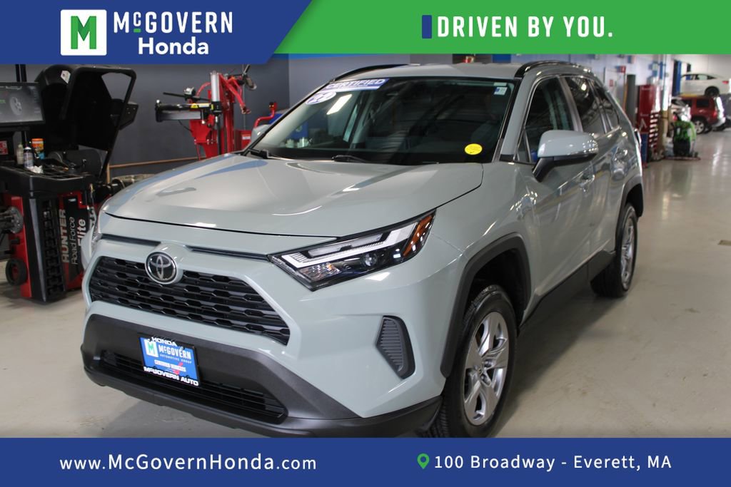 Used 2022 Toyota RAV4 XLE AWD/4WD image 1