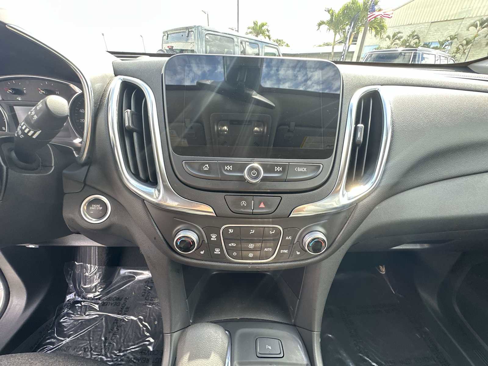 Used 2024 Chevrolet Equinox LT image 16