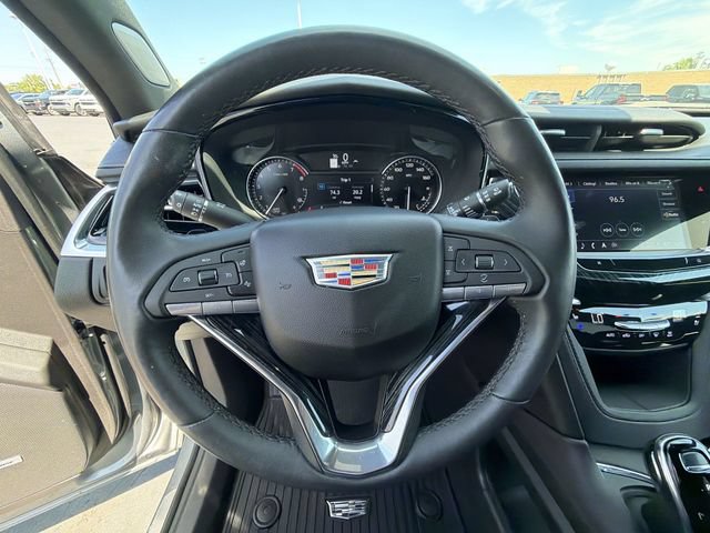Certified 2023 Cadillac XT6 Premium Luxury FWD image 13
