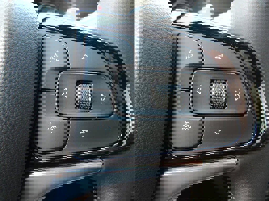 Certified 2023 Buick Enclave Avenir w/ Avenir Technology Package image 28