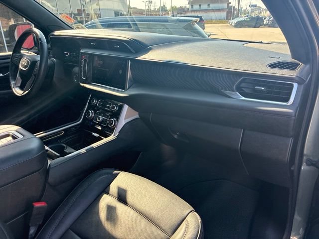 Used 2024 GMC Yukon Denali w/ Advanced Technology Package RWD image 12