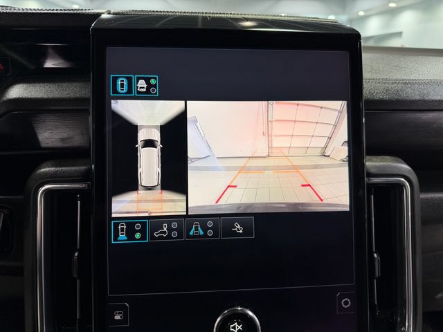 Used 2025 GMC Yukon XL Denali AWD/4WD image 22