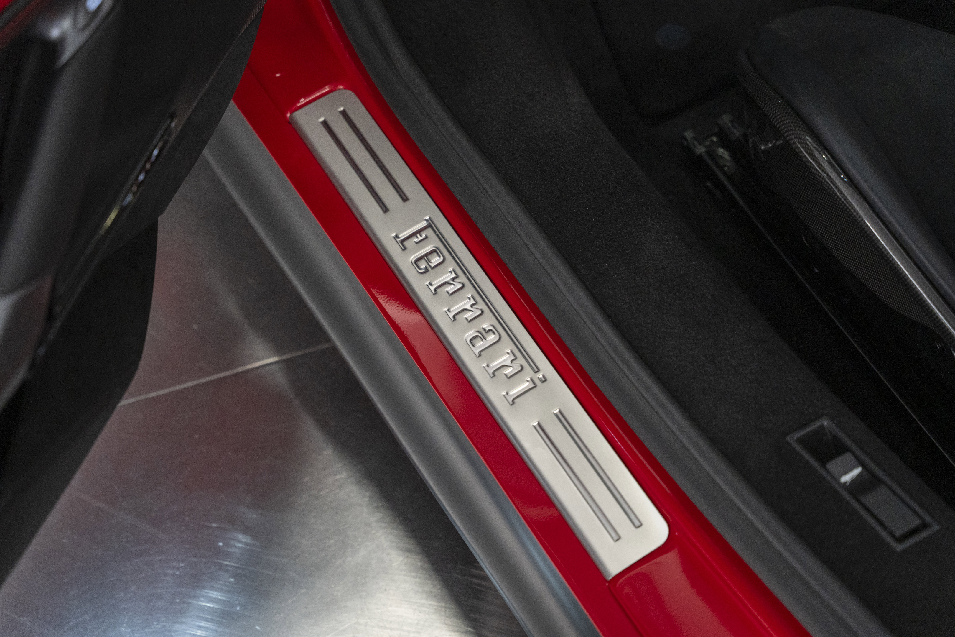 Used 2022 Ferrari SF90 Spider AWD/4WD image 27