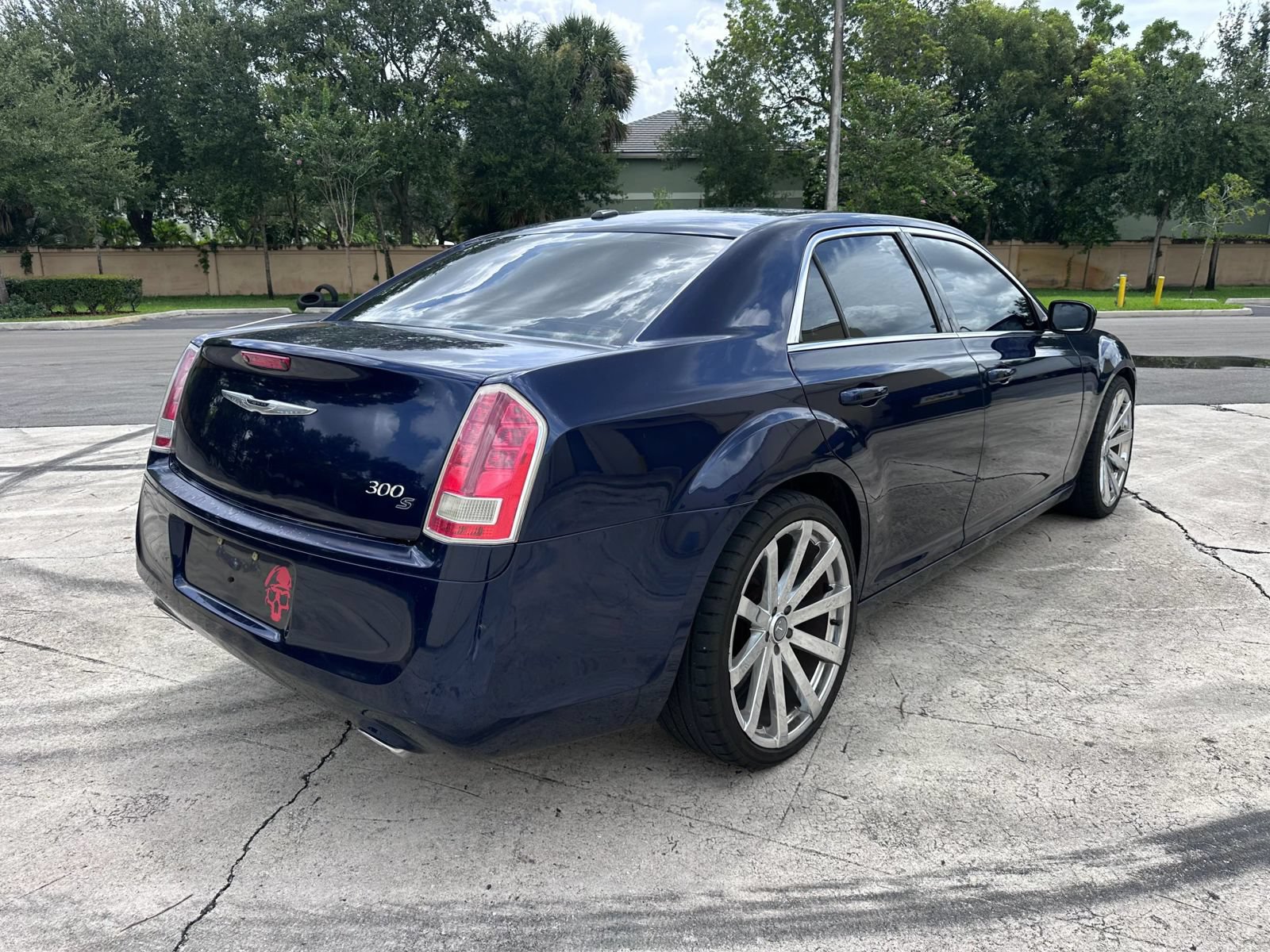 Used 2013 Chrysler 300 S RWD image 5