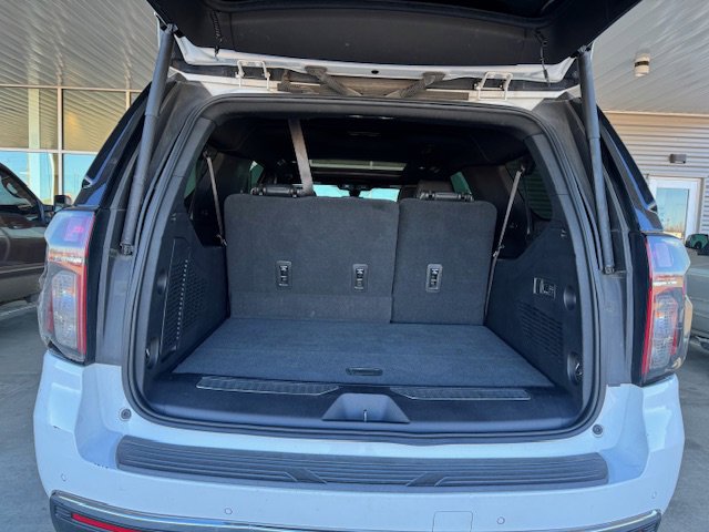 Used 2021 Chevrolet Suburban Premier w/ Premium Package image 5