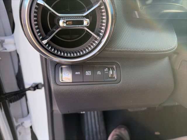 New 2026 Chevrolet Equinox LT AWD/4WD image 17