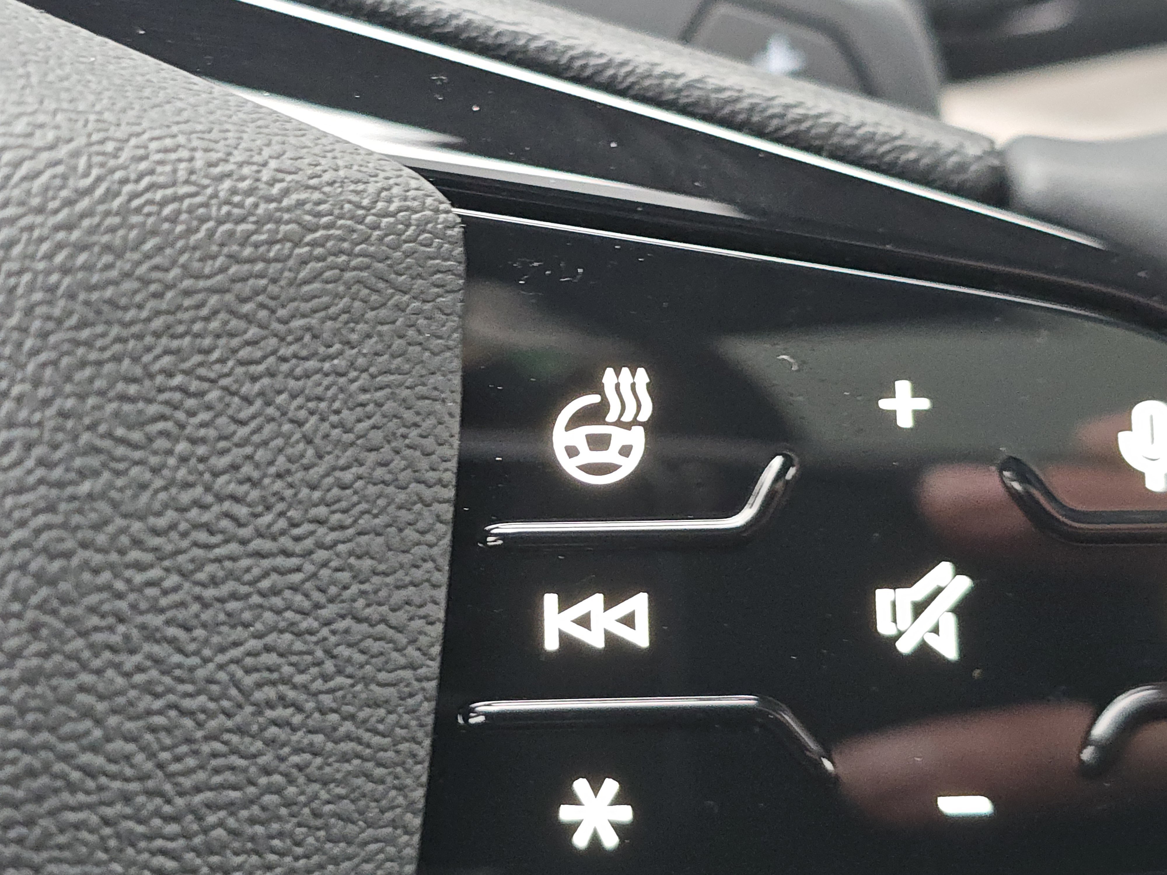 New 2025 Audi Q5 Premium image 26