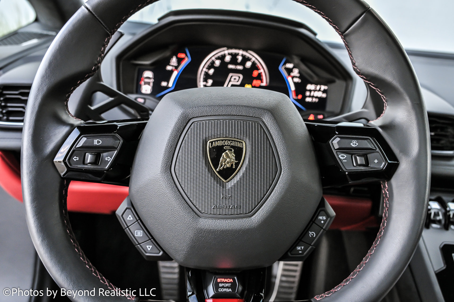 Used 2024 Lamborghini Huracan EVO image 29