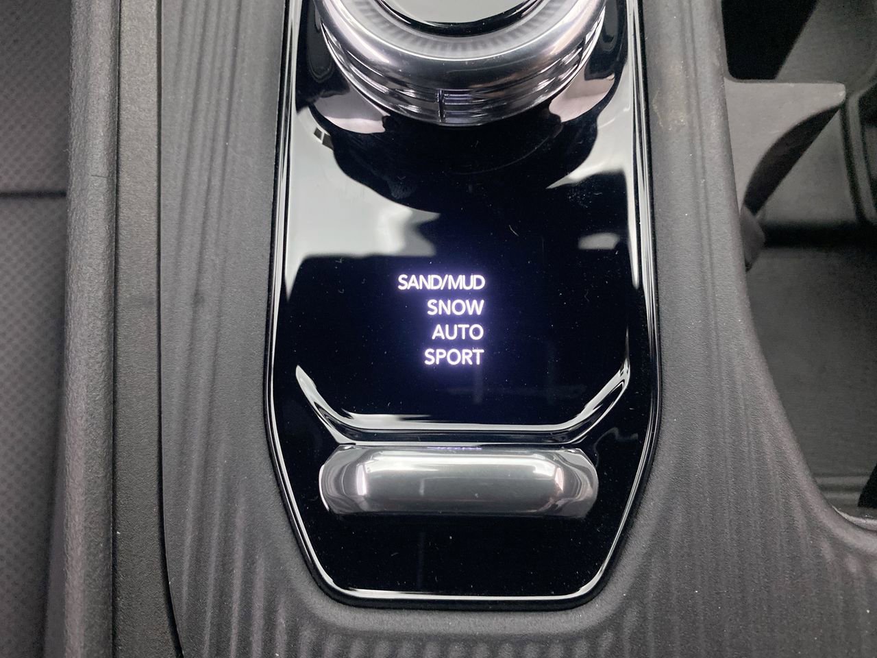 New 2026 Jeep Cherokee Limited AWD/4WD image 19