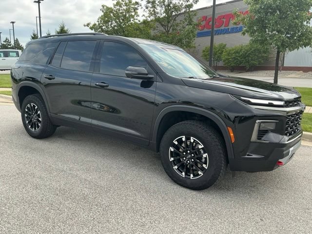 Used 2026 Chevrolet Traverse Z71 w/ Driver Confidence Package AWD/4WD image 2