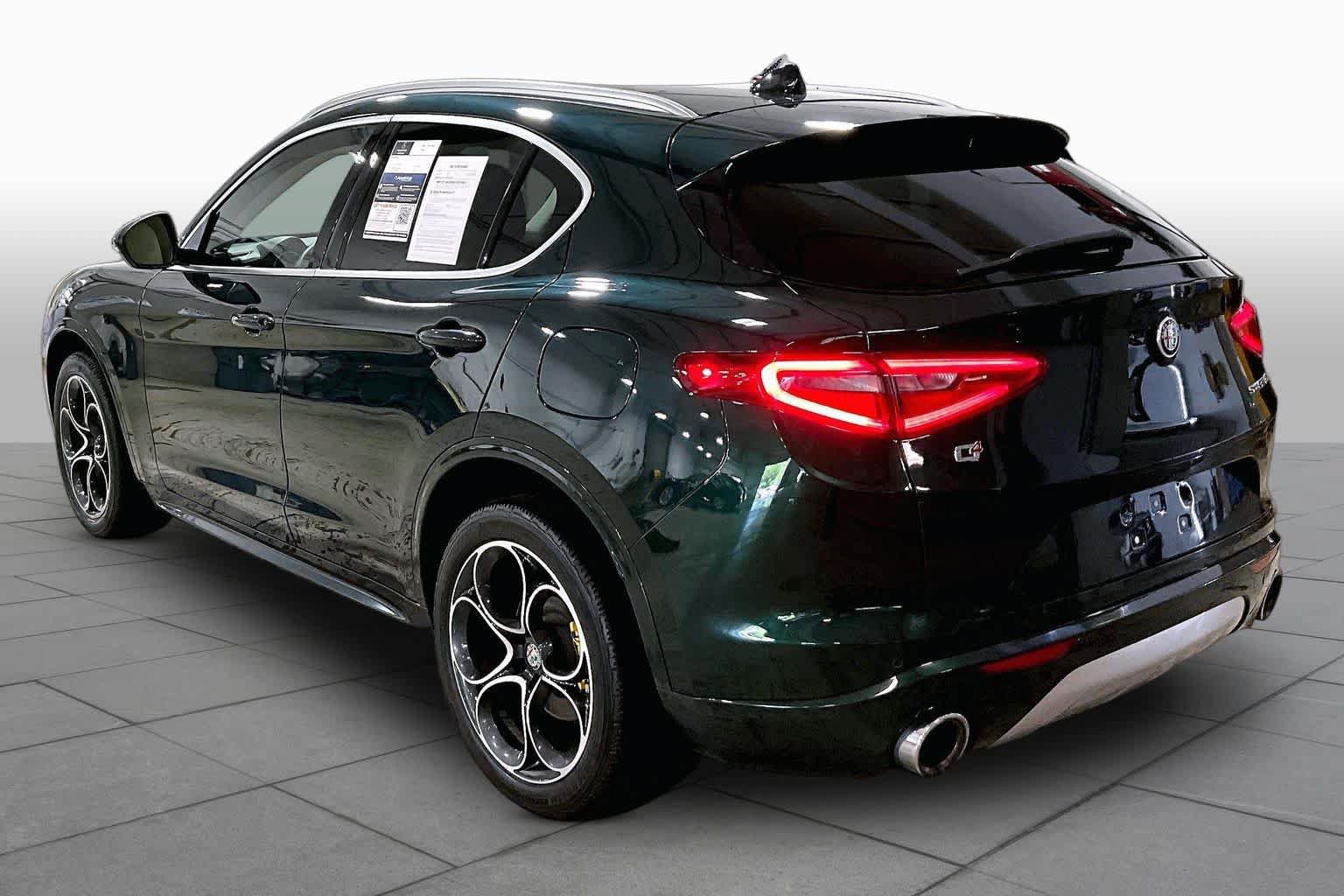 Used 2020 Alfa Romeo Stelvio Ti Lusso AWD/4WD image 12