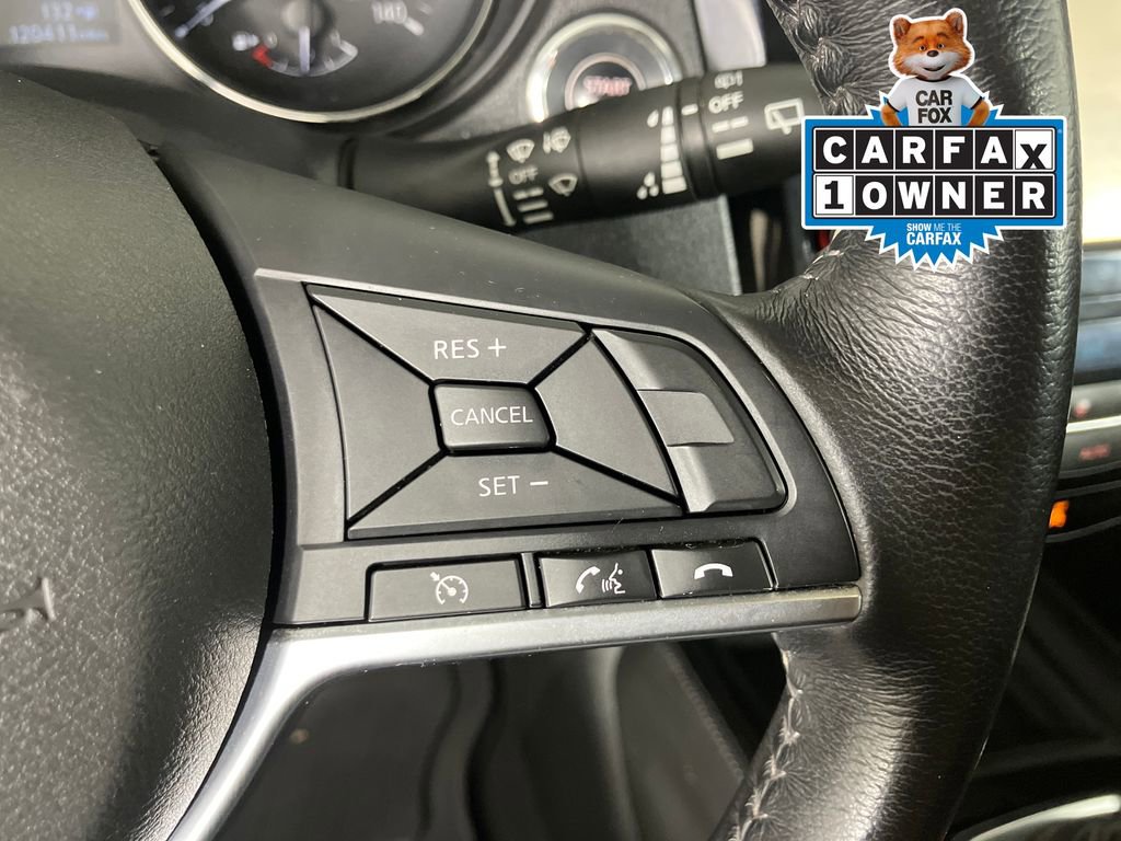 Used 2017 Nissan Rogue SL image 19