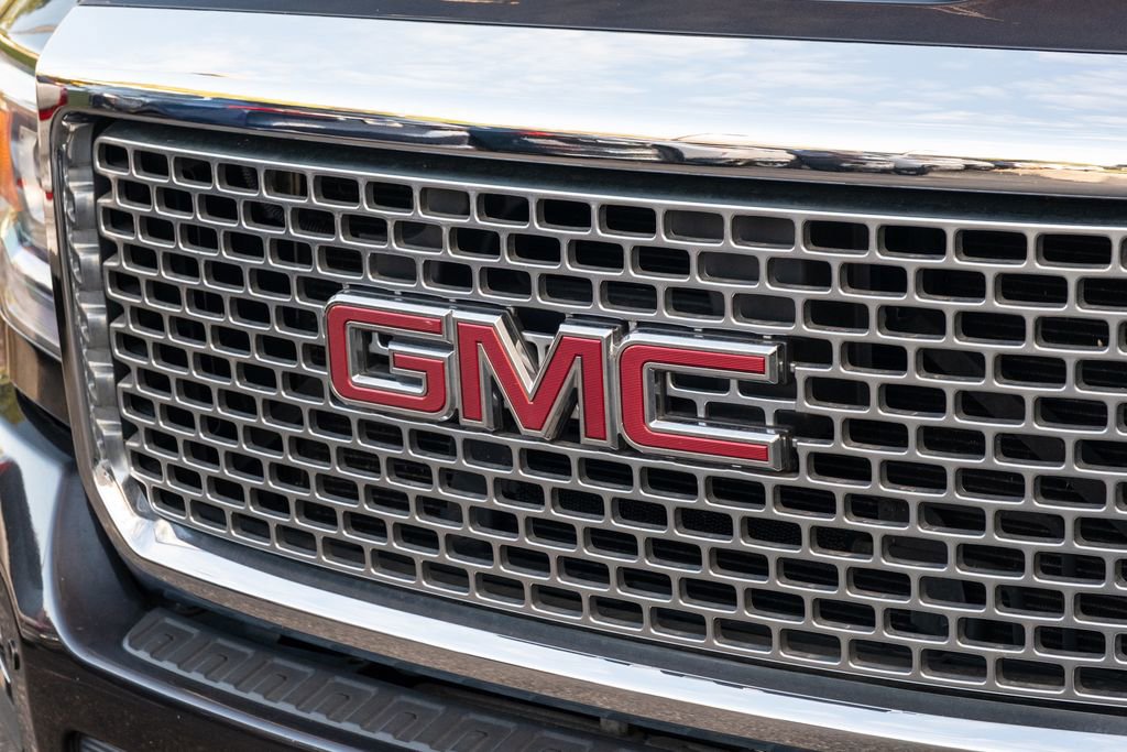 Used 2015 GMC Sierra 2500 Denali w/ Duramax Plus Package image 35