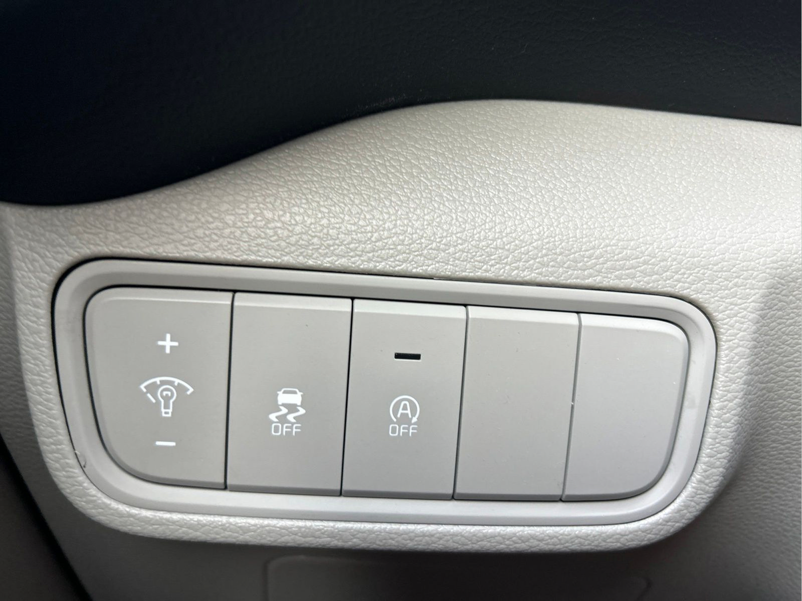 Used 2024 Kia Soul LX w/ Option Group 015 FWD image 25