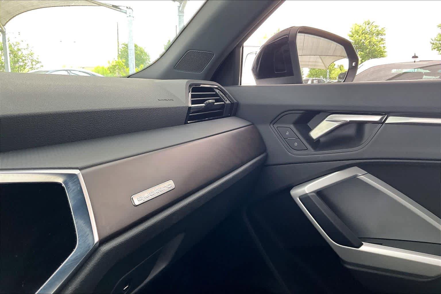 Used 2024 Audi Q3 2.0T Premium AWD/4WD image 33