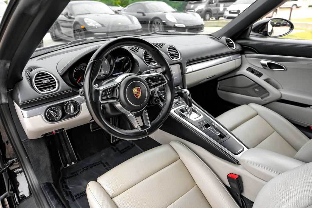 Used 2018 Porsche 718 Boxster S RWD image 19