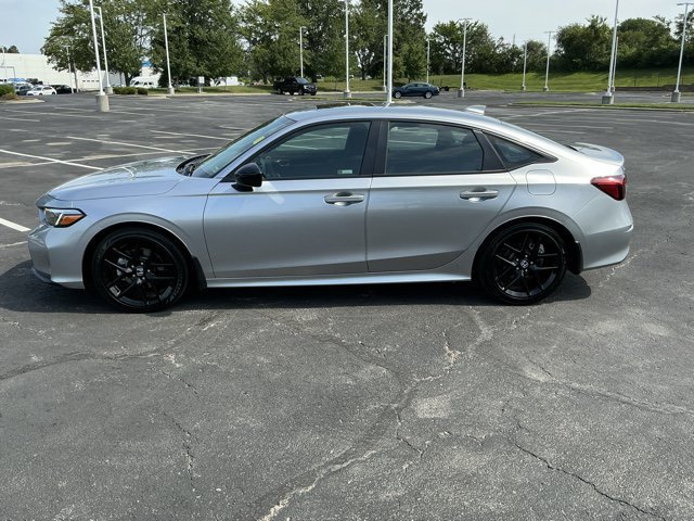 Used 2025 Honda Civic Sport image 10