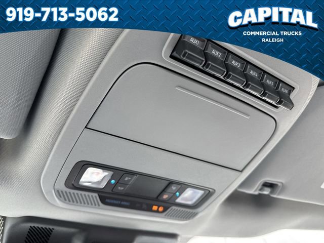 New 2026 Ford F250 XL w/ XL Chrome Package image 30