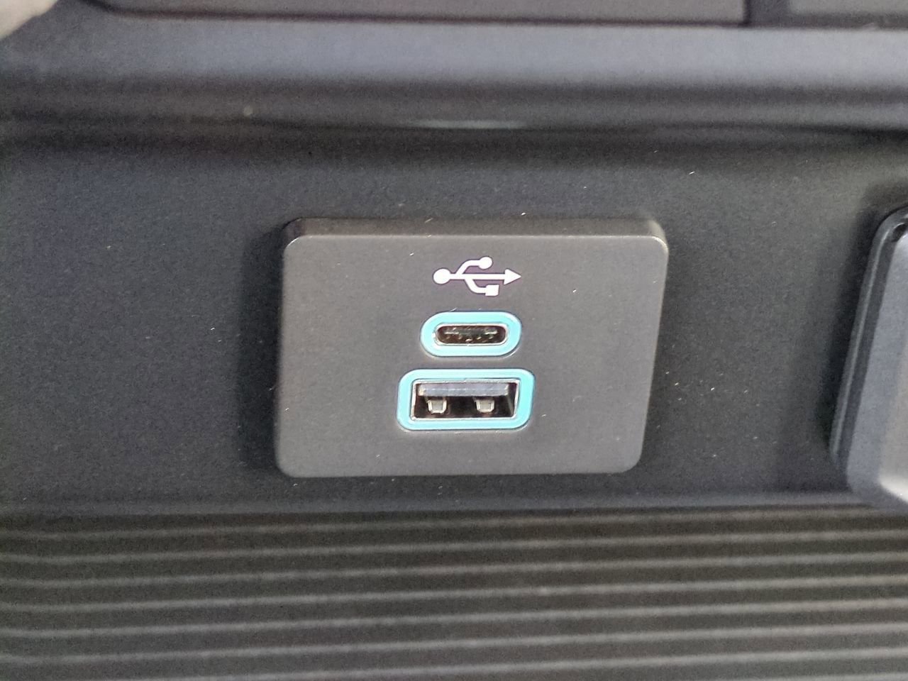 New 2026 Ford F550 4x4 Crew Cab image 21