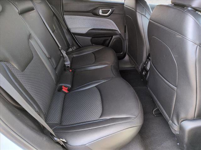 Used 2025 Jeep Compass Latitude image 19