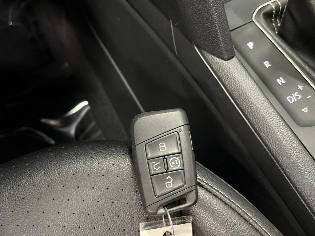 Used 2021 Volkswagen Atlas SE image 25