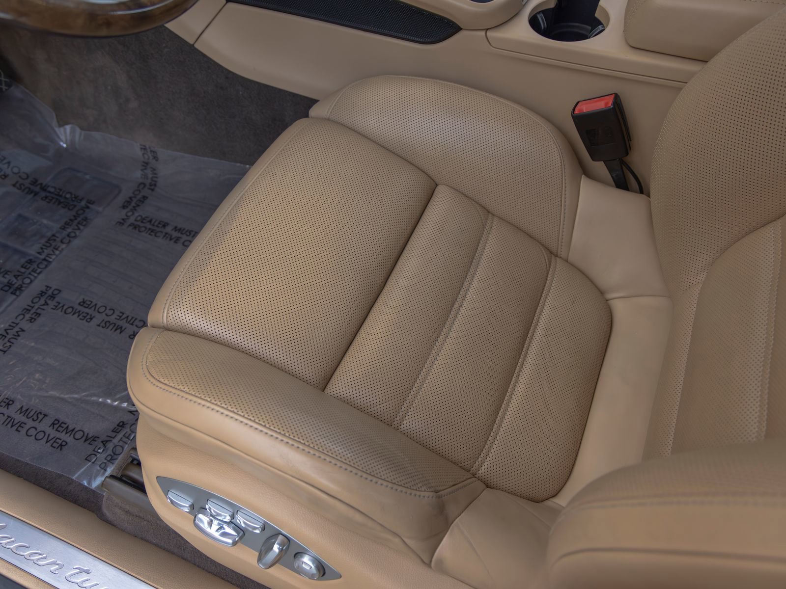 Used 2016 Porsche Macan Turbo image 27