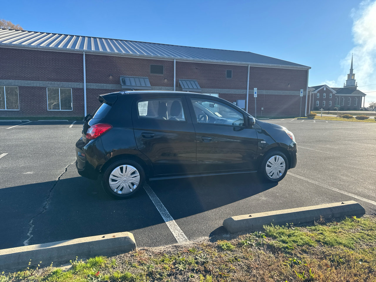 Used 2017 Mitsubishi Mirage ES image 4