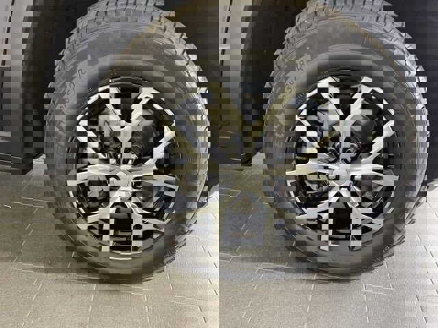 Used 2024 Jeep Grand Cherokee L Limited w/ Luxury Tech Group II image 44