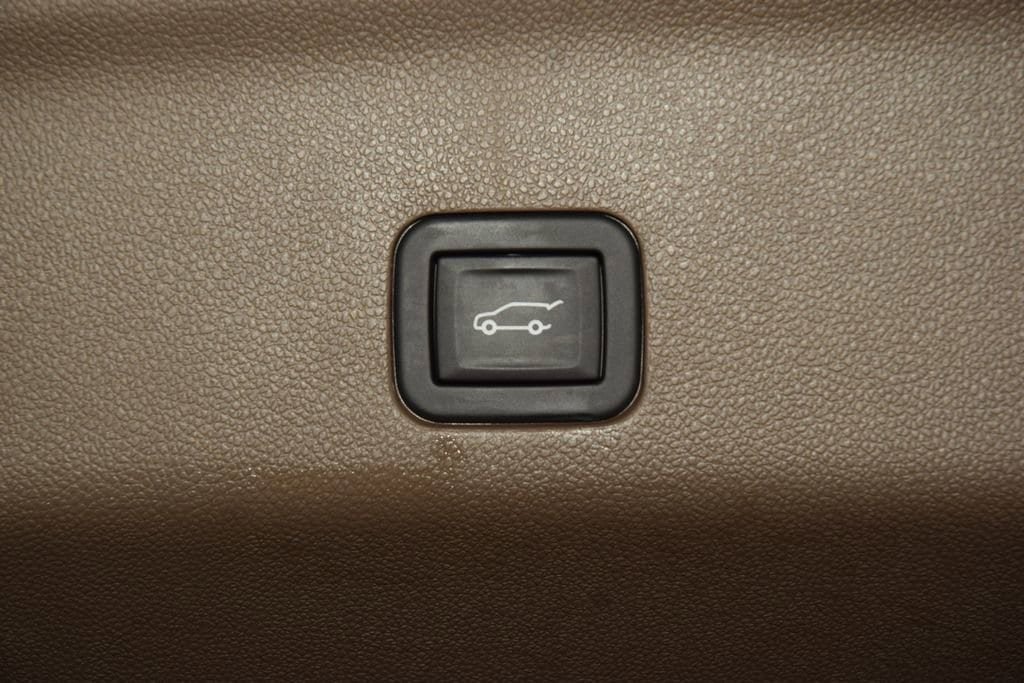 Used 2024 GMC Yukon Denali AWD/4WD image 28