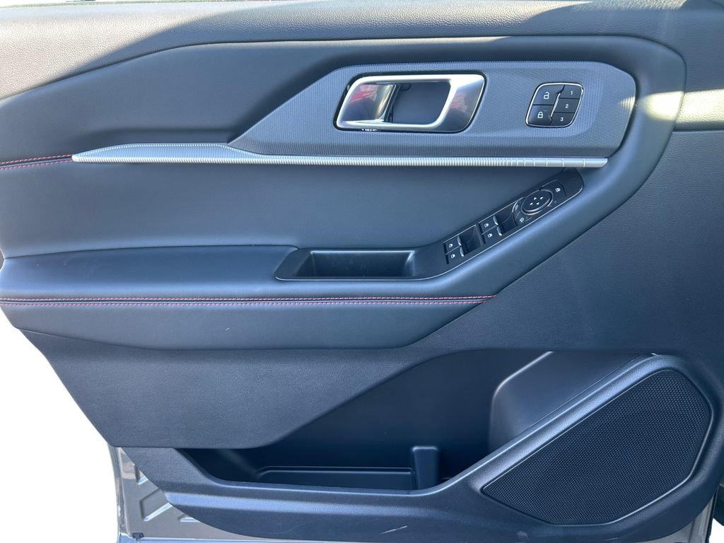 New 2026 Ford Explorer ST-Line w/ ST-Line Street Pack image 46