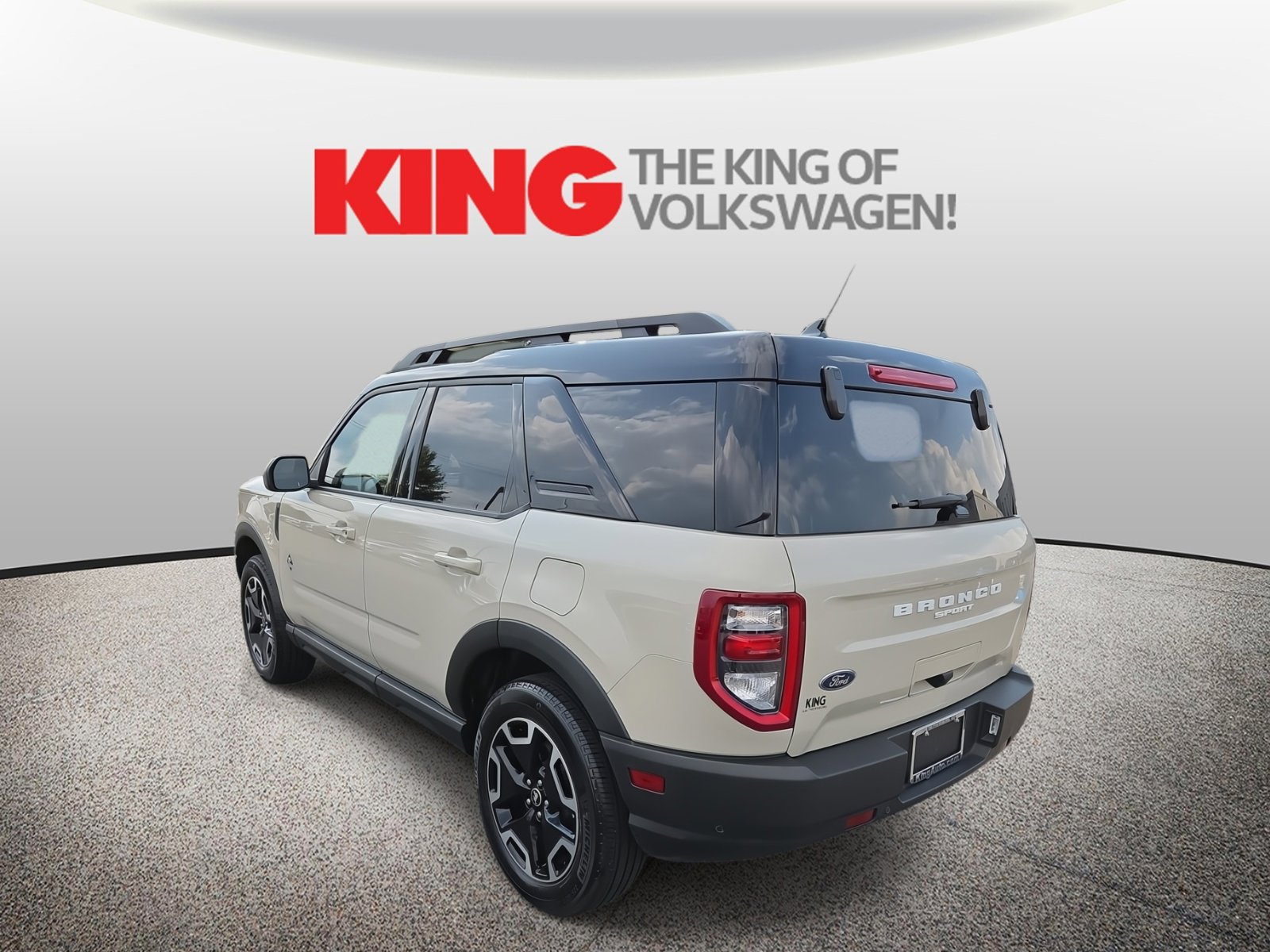 Used 2024 Ford Bronco Sport Outer Banks w/ Tech Package image 5