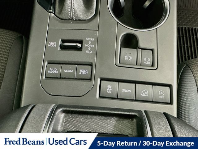 Used 2022 Toyota Highlander LE AWD/4WD image 40