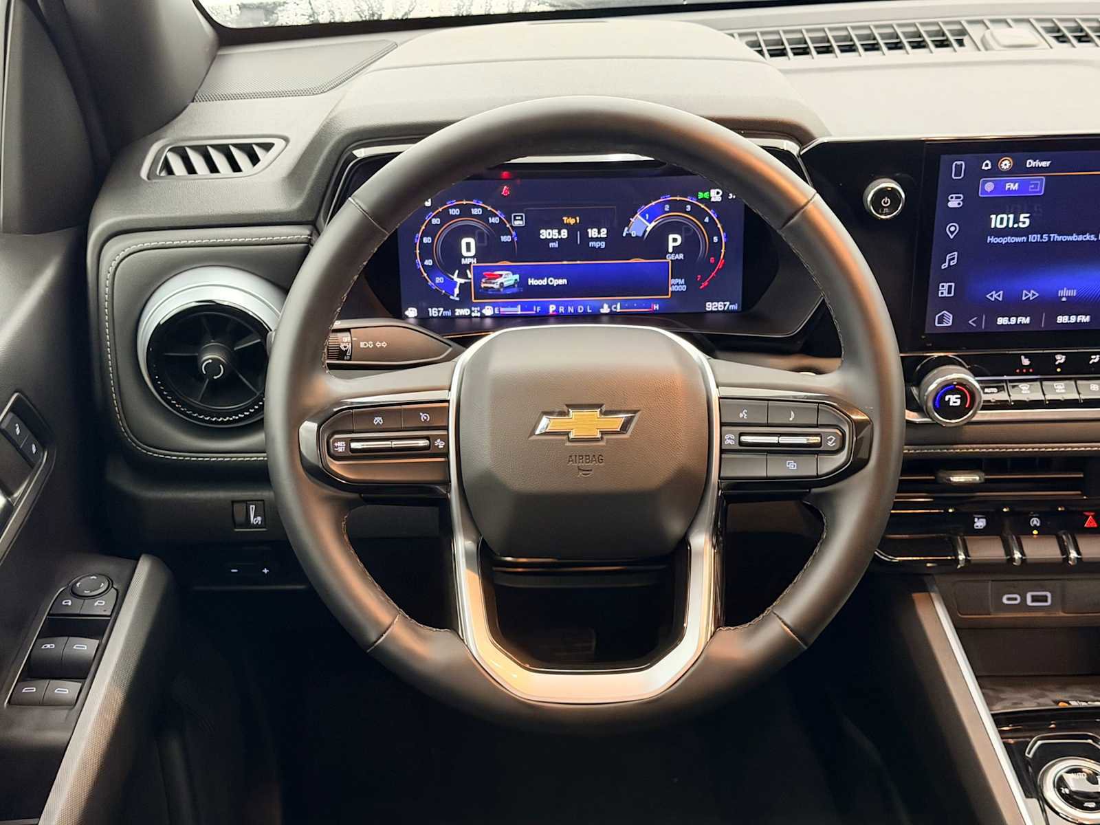 Used 2024 Chevrolet Colorado LT w/ LT Convenience Package II image 23