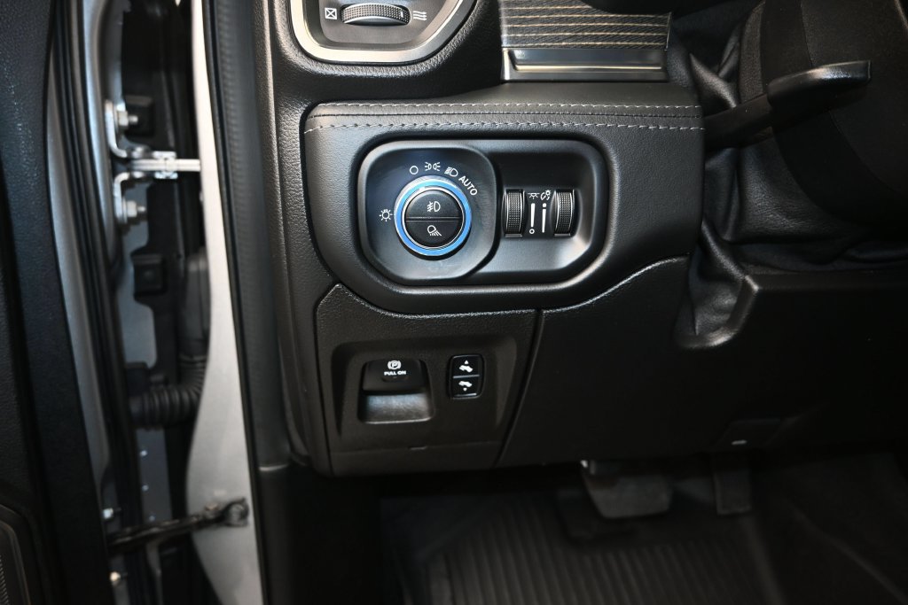 Used 2019 RAM 1500 Limited AWD/4WD image 13
