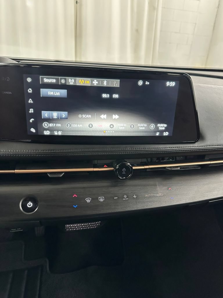 Used 2024 Nissan Ariya AWD image 22