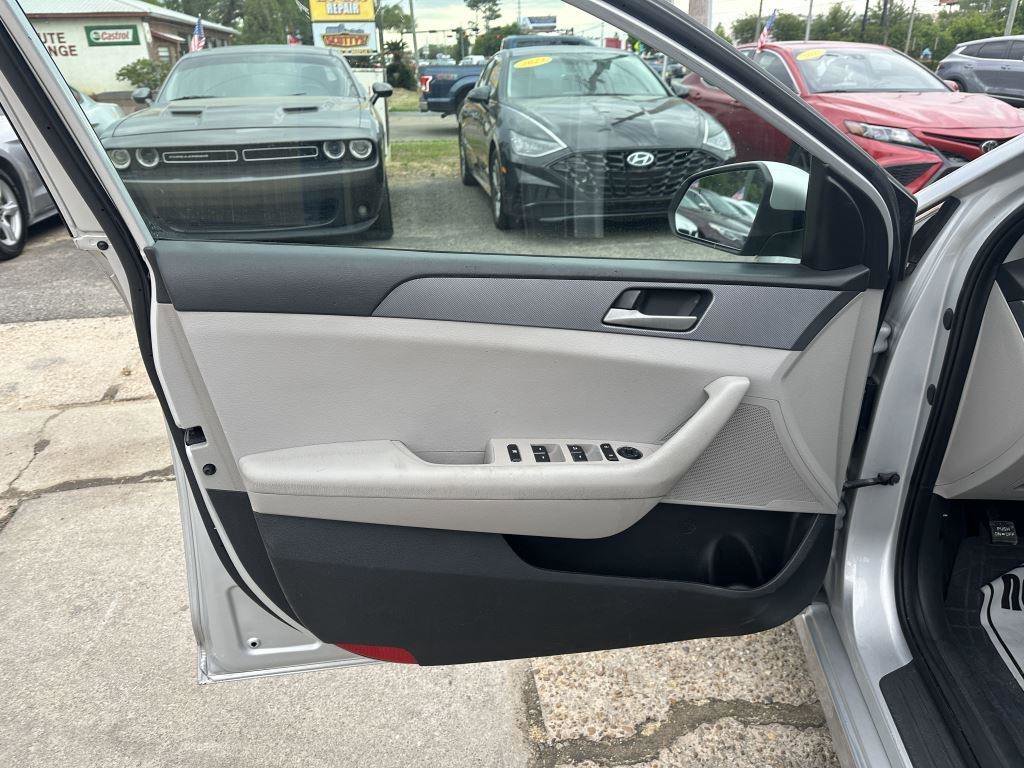Used 2019 Hyundai Sonata SE FWD image 10