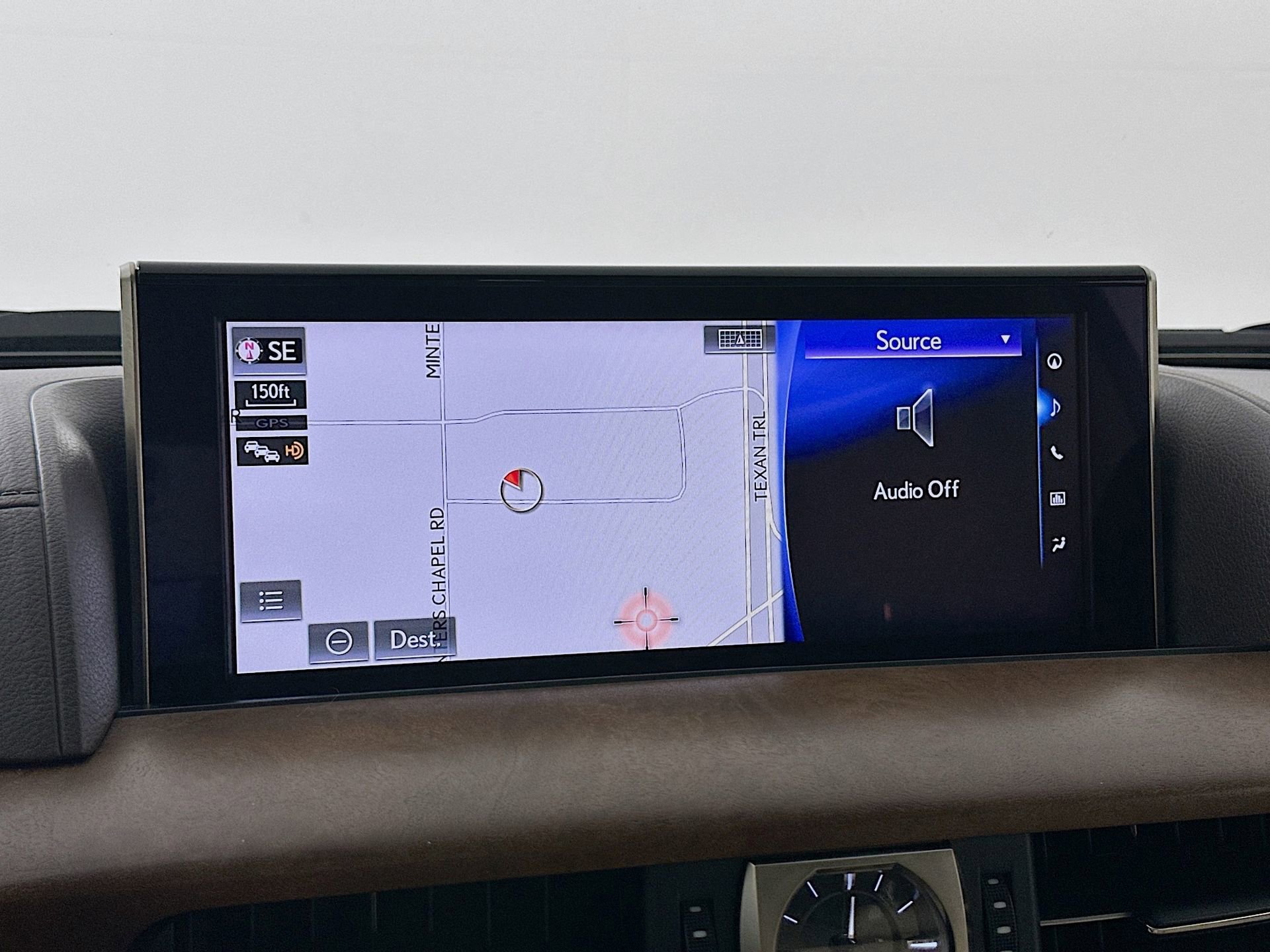 Used 2018 Lexus LX 570 4WD w/ Luxury Package image 14