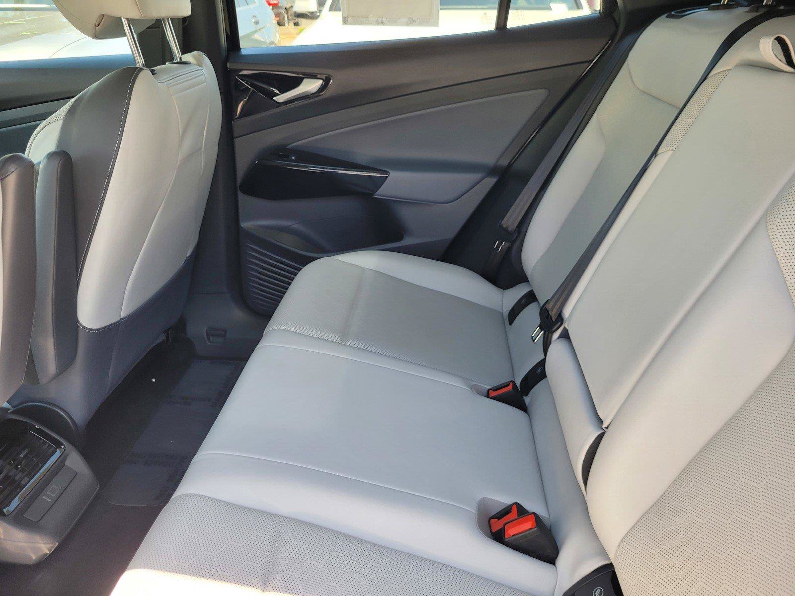 Used 2021 Volkswagen ID.4 Pro S AWD/4WD image 17